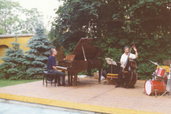 I-Kek-Madar-Fesztival-1993-Vukan-Gyorgy-es-a-Creative-Art-Jazz-trio-koncertje-007