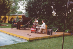 I-Kek-Madar-Fesztival-1993-Vukan-Gyorgy-es-a-Creative-Art-Jazz-trio-koncertje-009