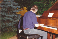 I-Kek-Madar-Fesztival-1993-Vukan-Gyorgy-es-a-Creative-Art-Jazz-trio-koncertje-013
