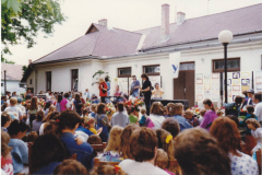 V-Kek-Madar-Fesztival-1997-001
