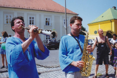 VI-Kek-Madar-Fesztival-1998-Kezmuves-vasar-es-musorok-002