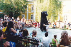 VII-Kek-Madar-Fesztival-1999-Babtarsulat-es-a-Mutatvanyos-Kompania-004