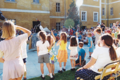 VII-Kek-Madar-Fesztival-1999-Babtarsulat-es-a-Mutatvanyos-Kompania-008