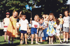 VII-Kek-Madar-Fesztival-1999-Babtarsulat-es-a-Mutatvanyos-Kompania-010