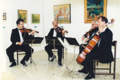 IX-Kek-Madar-Fesztival-2001-Kiallitas-megnyito-011