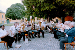 X-Kek-Madar-Fesztival-2002-Kezmuves-vasar-es-musorok-004