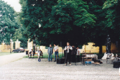 XII-Kek-Madar-Fesztival-2004-Kezmucves-vasar-3