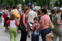 XVI-Kek-Madar-Fesztival-2008-Kezmuves-vasar-es-bemutatok-002