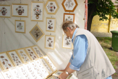 XVII-Kek-Madar-Fesztival-2009-Kezmuves-vasar-09
