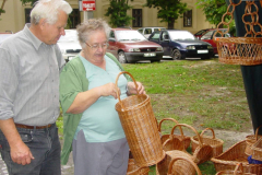 XVII-Kek-Madar-Fesztival-2009-Kezmuves-vasar-10