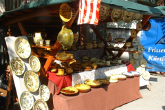XVIII-Kek-Madar-Fesztival-2010-Kezmuves-vasar-22