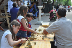 XX-Kek-Madar-Fesztival-2012-Kezmuves-vasar-06