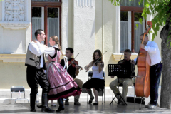 XXII-Kek-Madar-Fesztival-2014-Bacska-banda-02